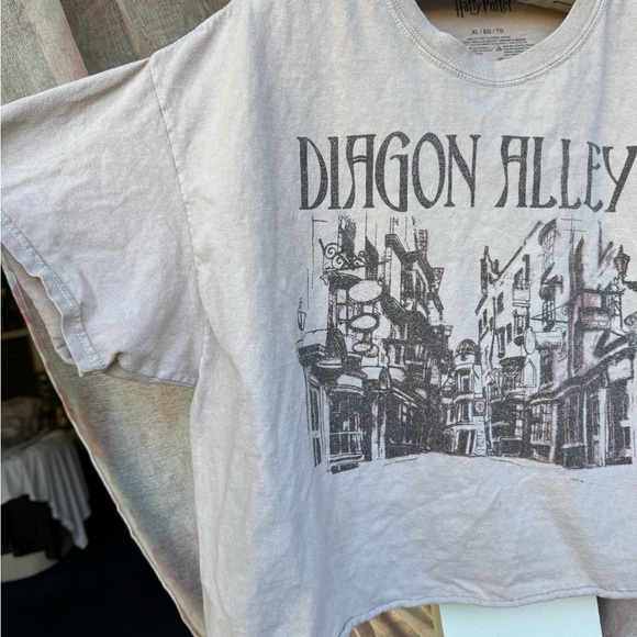 Warner Bros. Beige Harry Potter T-Shirt - Picture 2 of 5